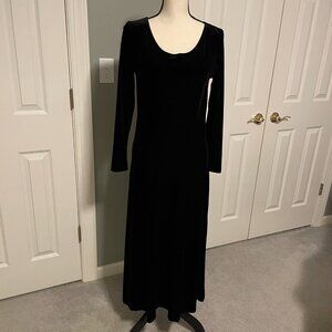 Like New! Ladies elegant velvet dress
